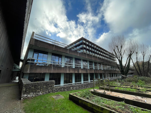 Exterior 1